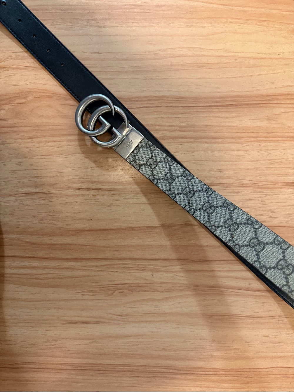 Gucci Men's Grey GG Monogram Belt with Black Leather Reverse